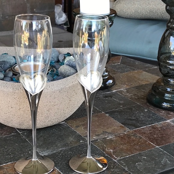 Lenox Wedding Promises Silver Heart Stem Crystal Champagne Flutes – Set of 2 - Picture 13 of 16